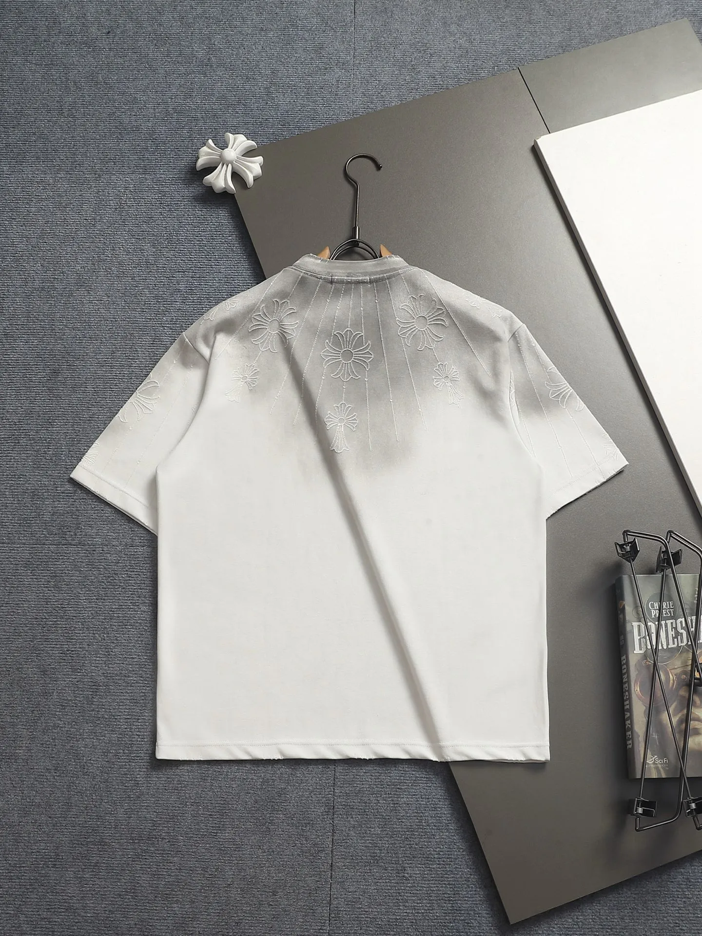 𝗖𝗵𝗿𝗼𝗺𝗲 𝗛𝗲𝗮𝗿𝘁𝘀/ 2026 LOGO New Arrival Original T 👑 ！ ！ ✟ ！ 👍 ✂️Quality , ！ 。 ： ➕100% 。Authentic ➕ ➕3D ➕ ： ！ ！ Authentic ！ Same Style ！ ：White Black Size：S-XL